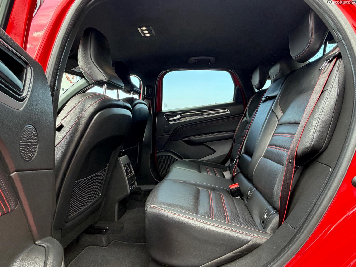Renault Arkana 1.3 TCE Rsline 158cv EDC — fotografia 3