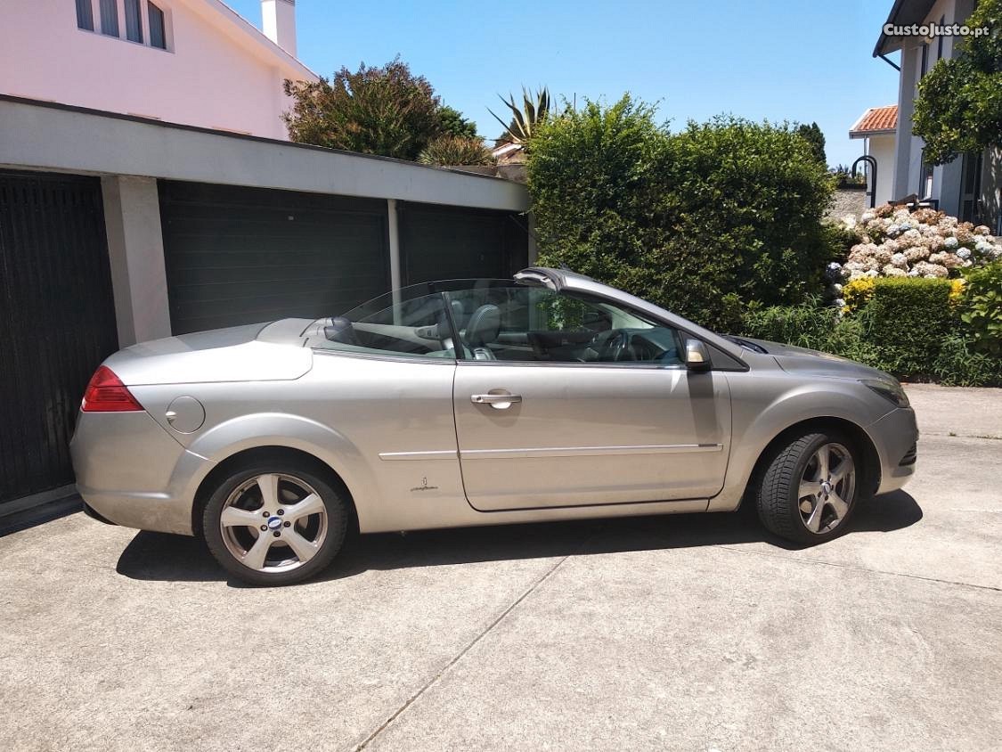 Ford Focus CABRIO - 09 foto 4