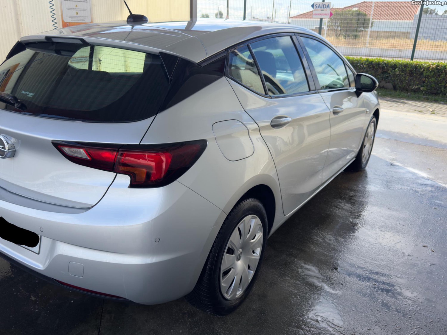 Opel Astra 1.2 turbo - 20 foto 3