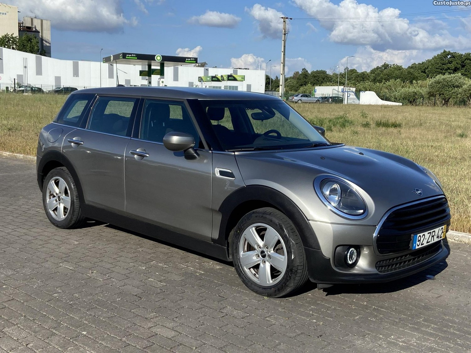 MINI Clubman Cooper D Auto — fotografia 16