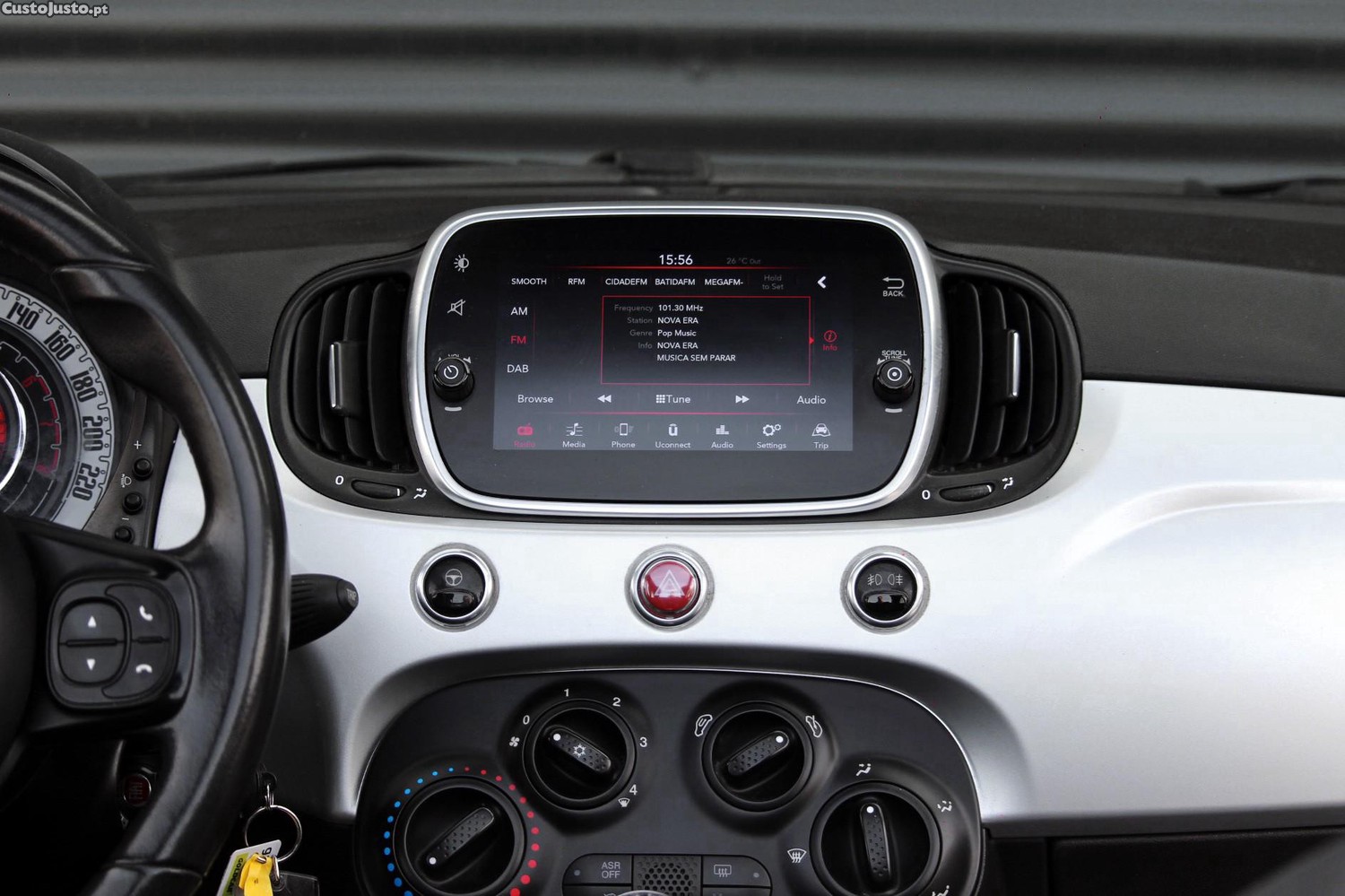 Fiat 500C 1.0 Hybrid Connect — fotografia 10