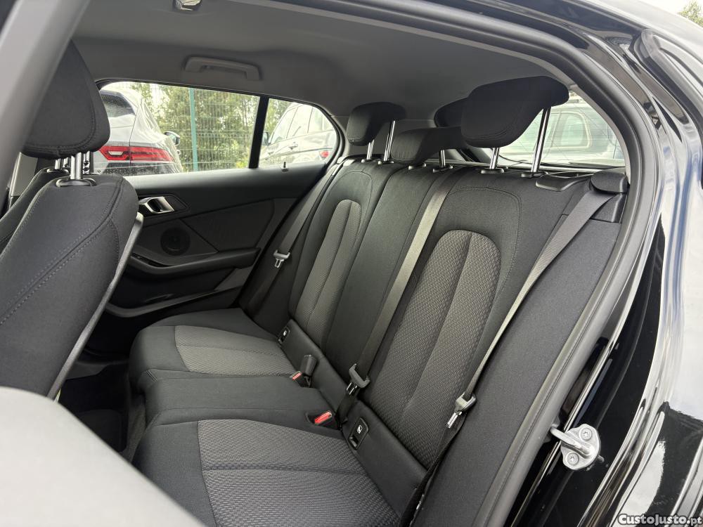 BMW 116 d Advantage — fotografia 2