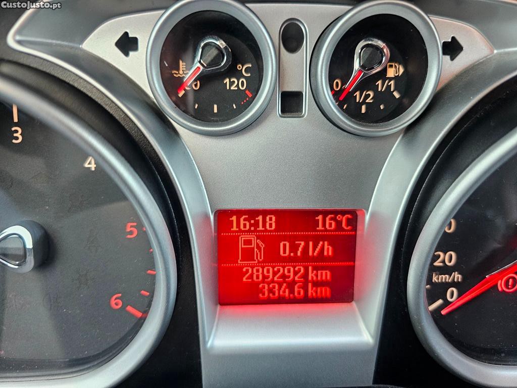 Ford Focus 1.6Tdci 90cv 10/2010 — fotografia 2