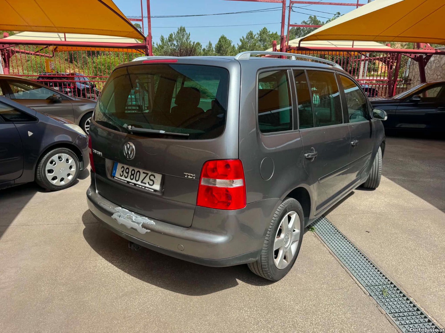 Volkswagen Touran 1.9 TDI DSG 7L — fotografia 8