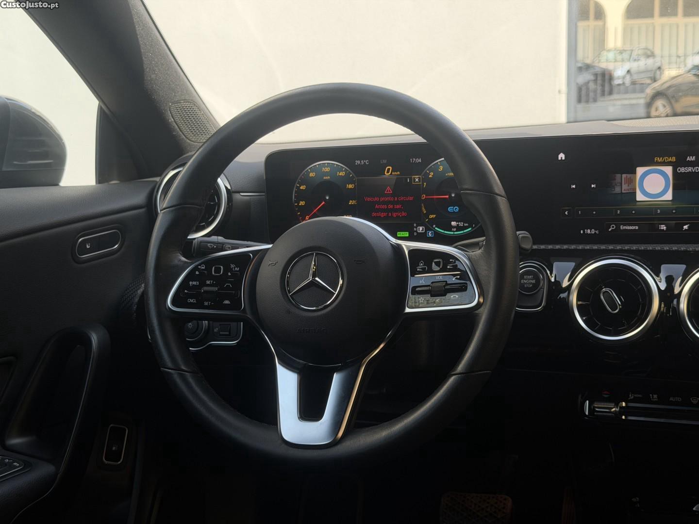 Mercedes-Benz CLA 250 e Shooting Brake Progressive — fotografia 12