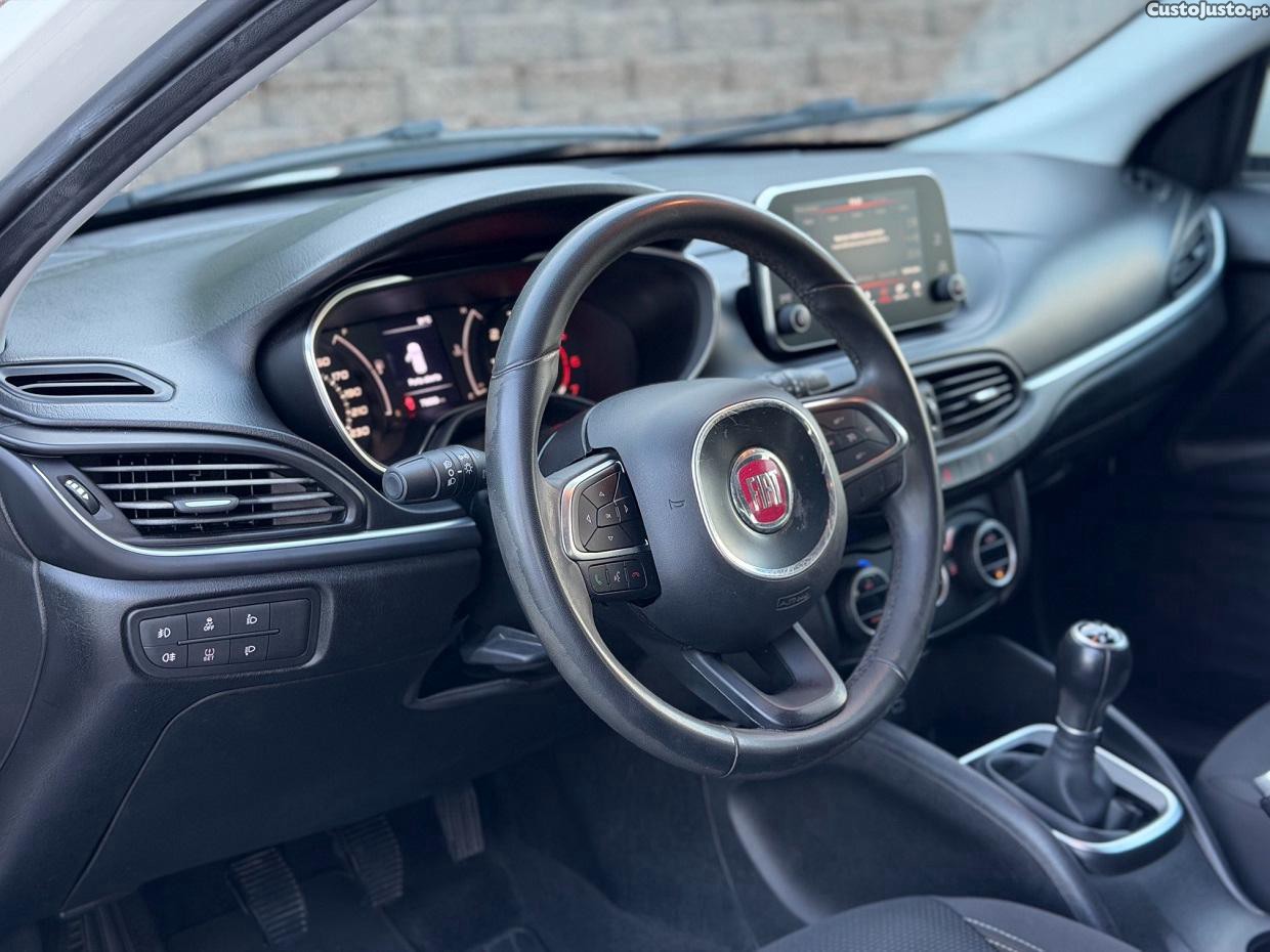 Fiat Tipo 1.3 M-Jet 95HP — fotografia 10