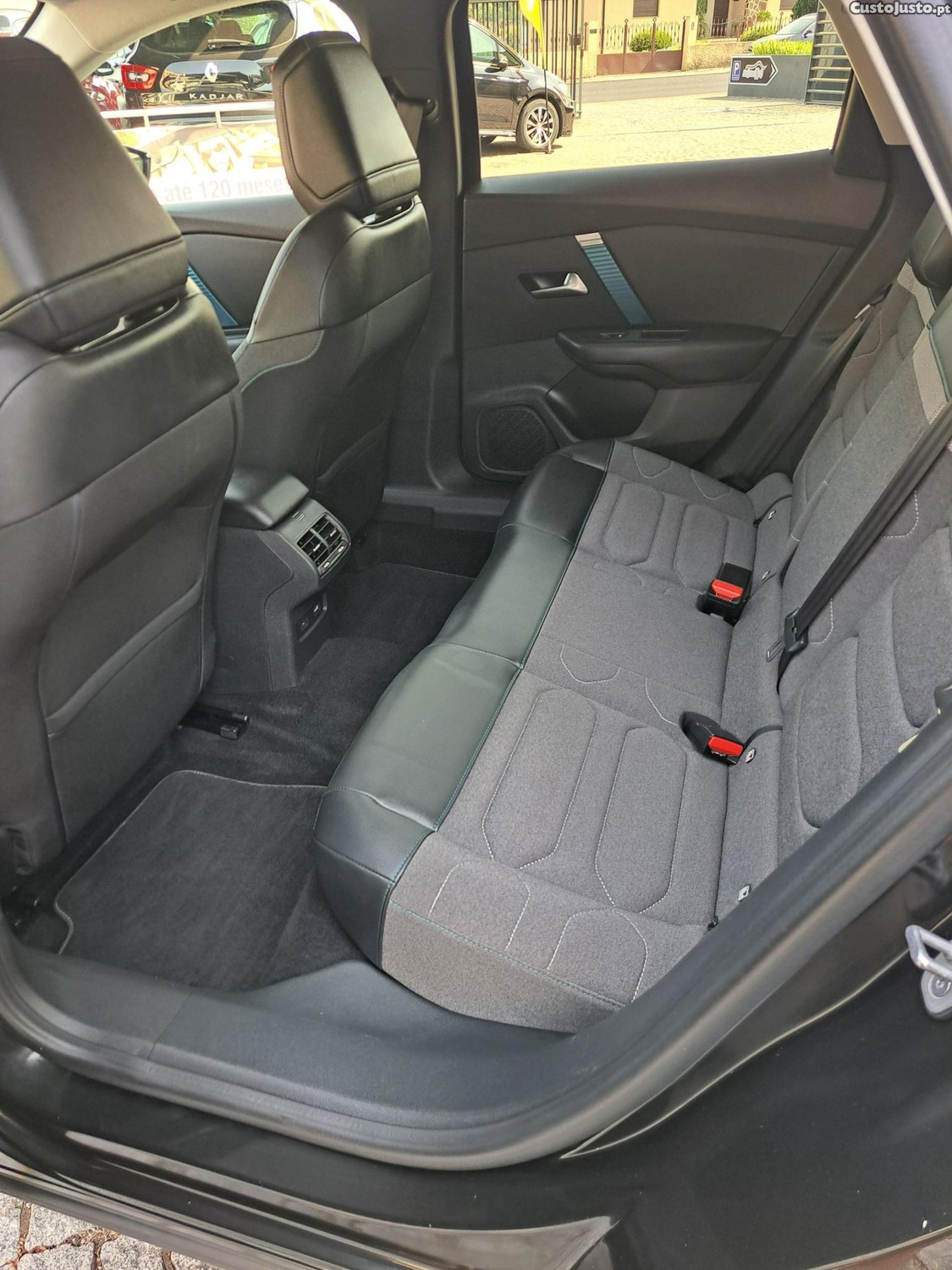 Citroën e-C4 50 kWh Feel Pack — fotografia 24