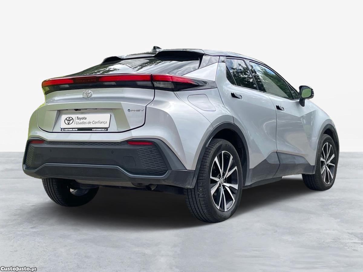 Toyota C-HR 2.0 HDF Plug-in Square Collection — fotografia 12