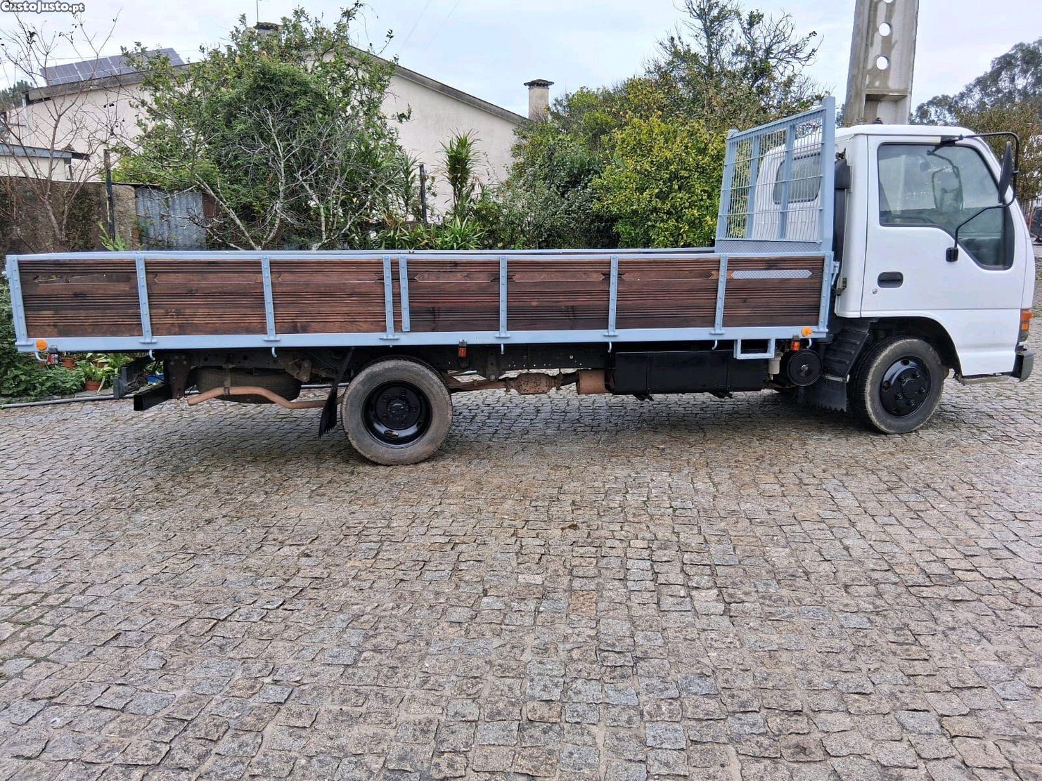 Isuzu WFR nkr — fotografia 4