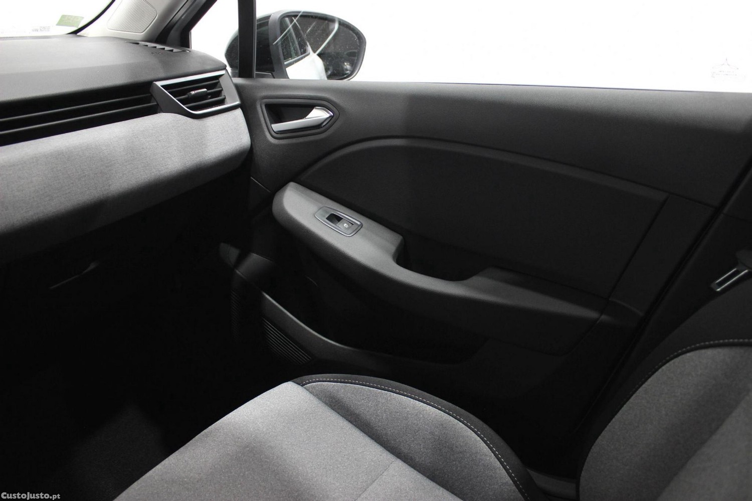 Renault Clio 1.0 TCe Evolution Bi-Fuel — fotografia 5