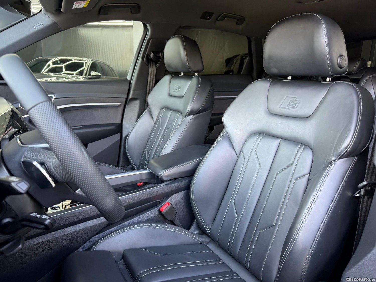 Audi Q8 e-Tron 50 quattro S line — fotografia 15