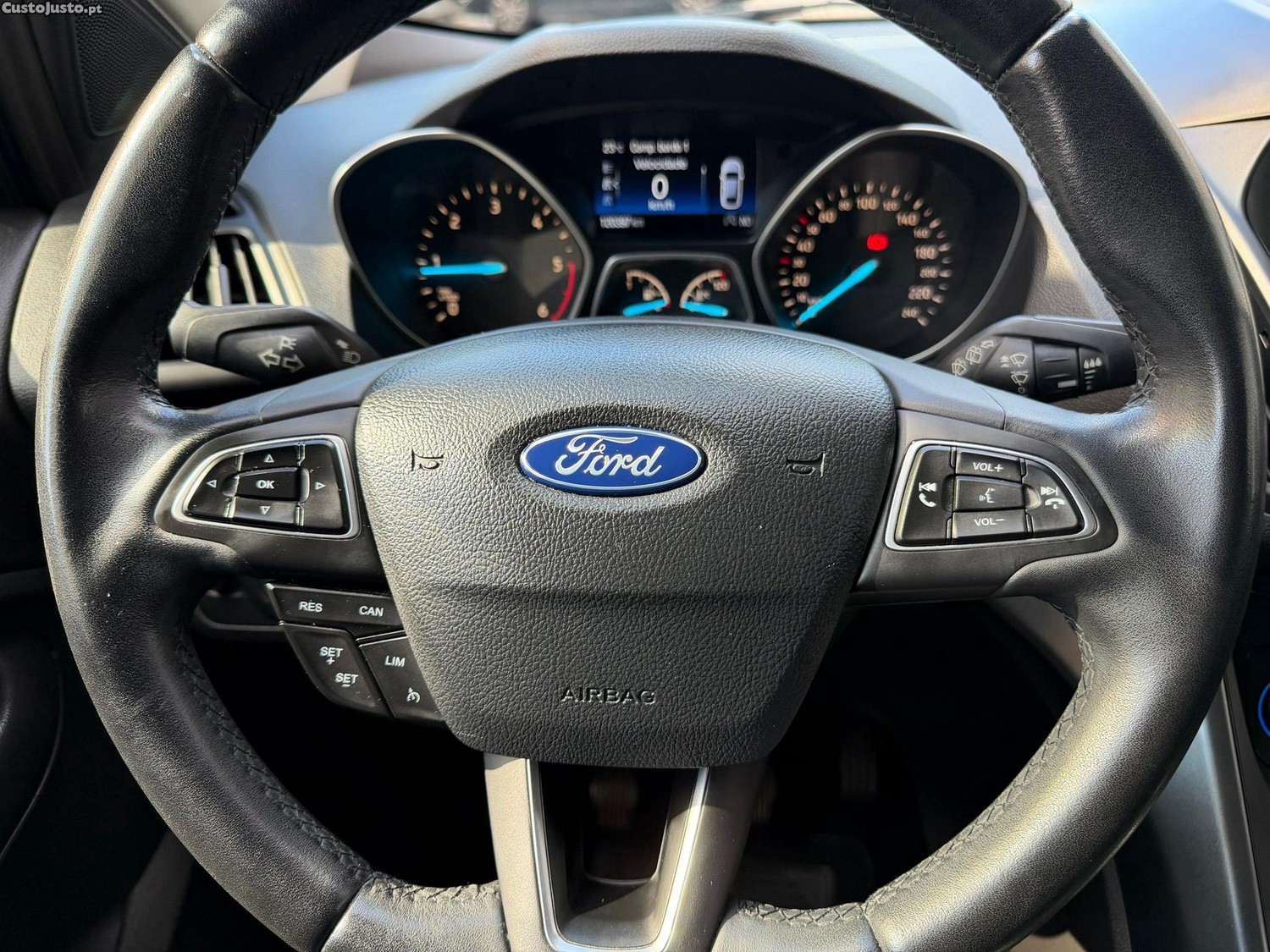 Ford Kuga 1.5 EcoBlue TITANIUM — fotografia 15