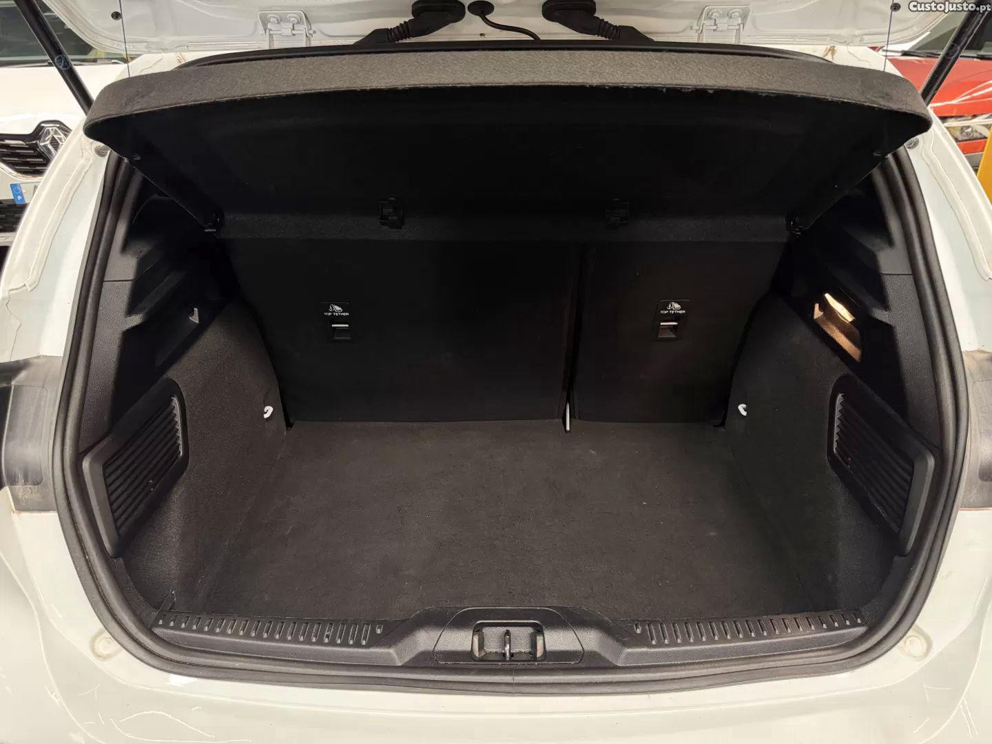 Ford Focus 1.0 ecoboost mhev st-line design sip — fotografia 2