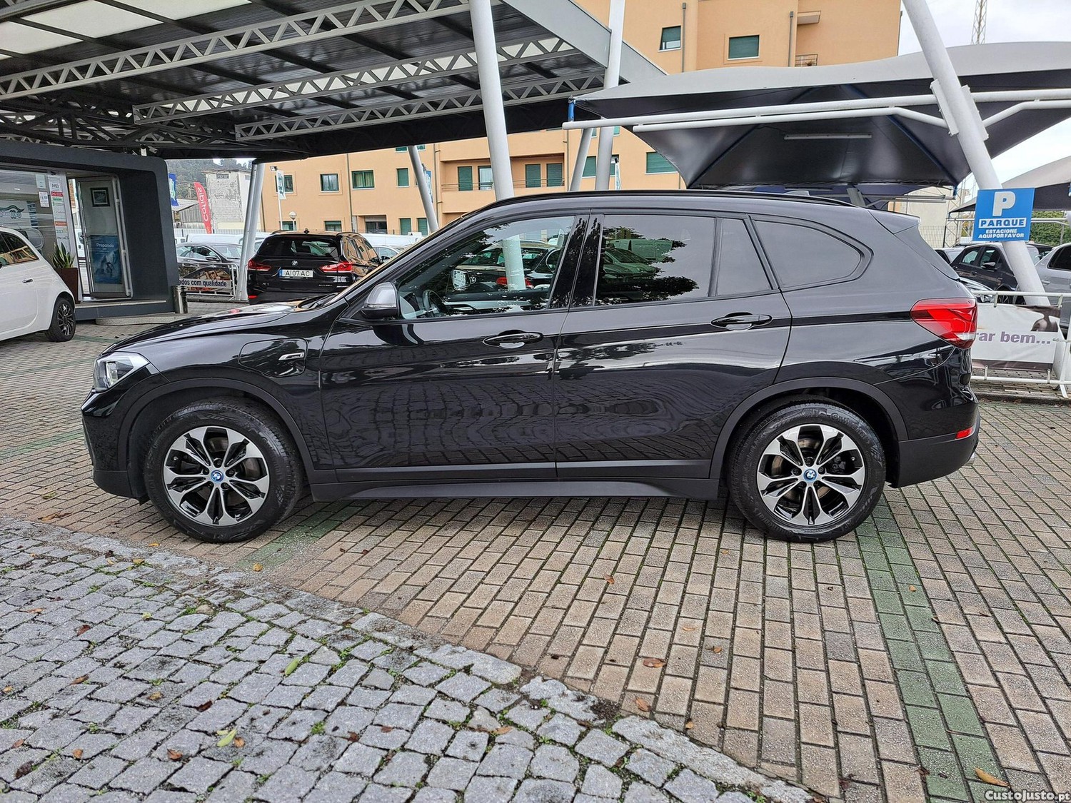 BMW X1 25 e xDrive Corporate Edition — fotografia 23