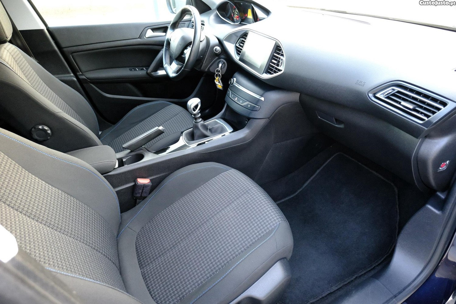 Peugeot 308 SW 1.5 BlueHDi Style — fotografia 15