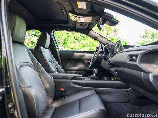 Lexus NX 250h Sport — fotografia 20