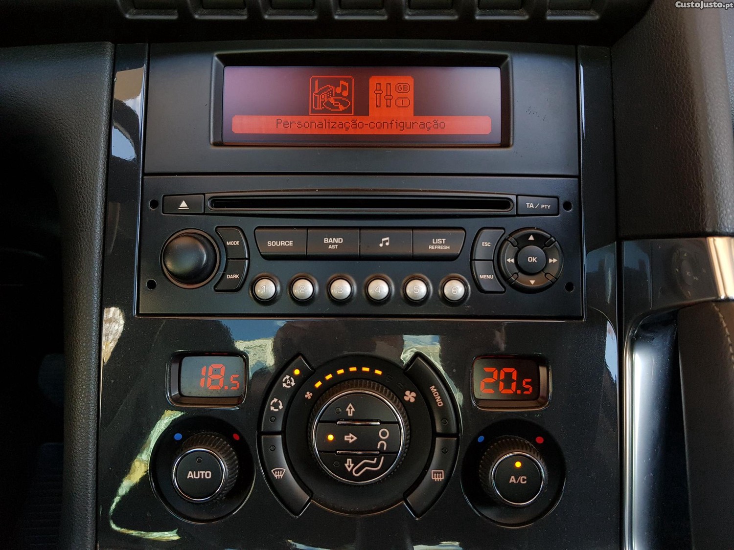 Peugeot 3008 1.6 HDi 110cv Automático — fotografia 11