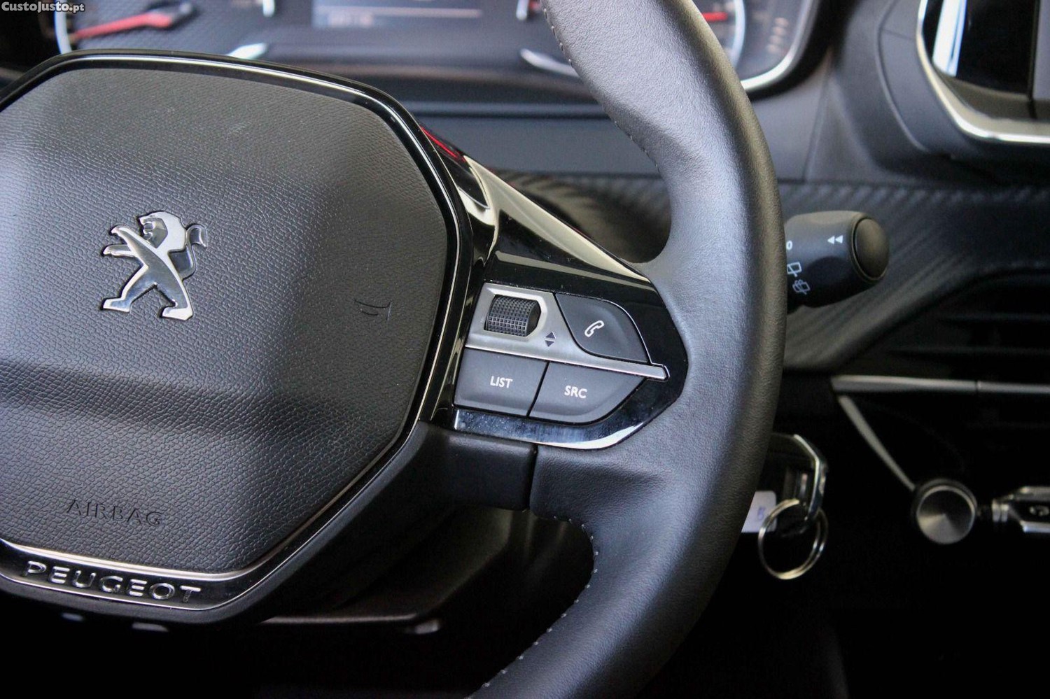 Peugeot 208 1.5 BlueHDi Active Pack — fotografia 17