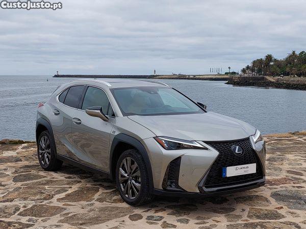 Lexus NX UX 250h Sport — fotografia 14