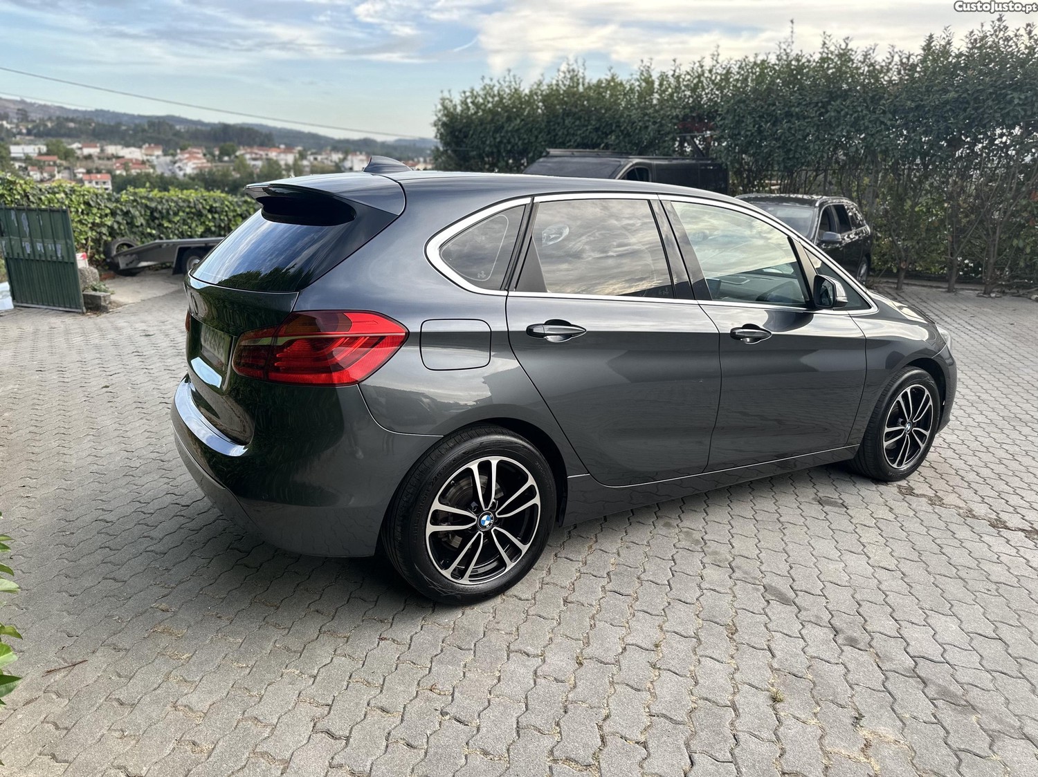 BMW 218 Active Tourer 150cv — fotografia 7