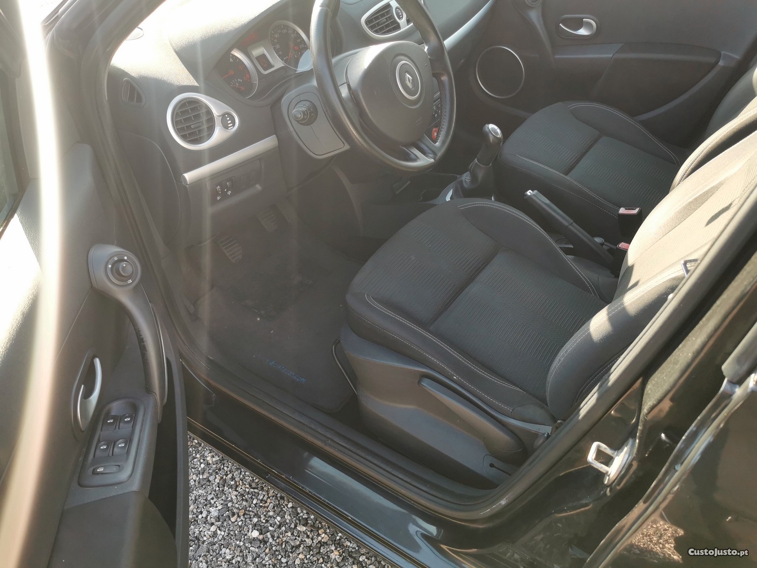 Renault Clio 1.5DCI C/GPS — fotografia 5