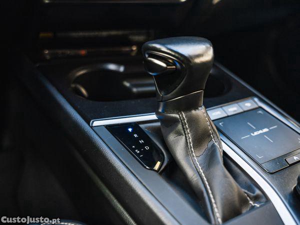 Lexus NX UX 250h Special Edi — fotografia 12