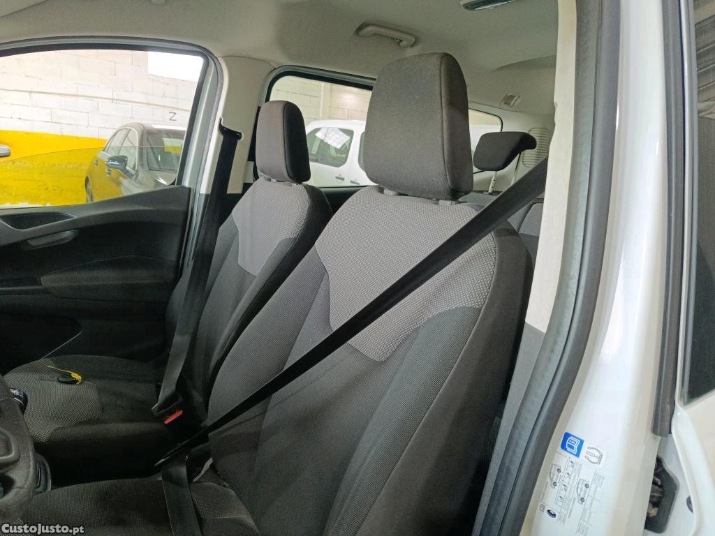 Ford Tourneo Courier 1.0 EcoBoost Ambiente 100cv — fotografia 20