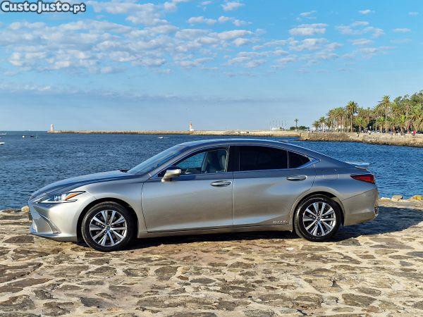 Lexus ES 300h Business — fotografia 21