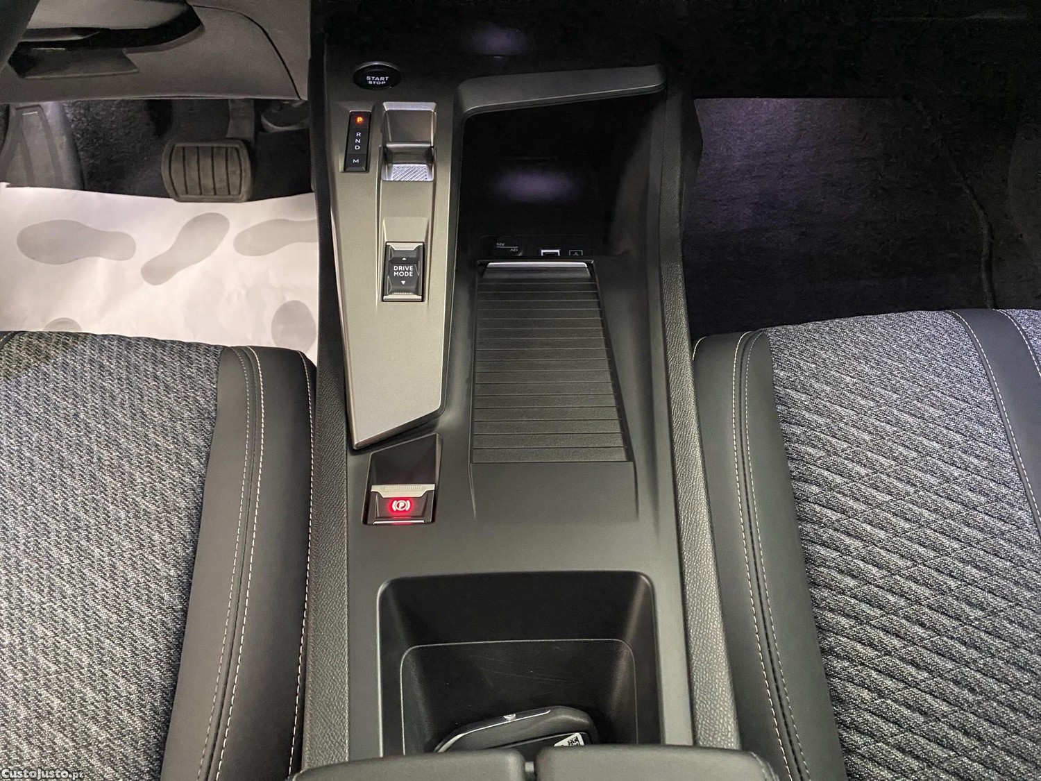 Peugeot 308 SW 1.2 Hybrid Allure e-DCS6 — fotografia 9