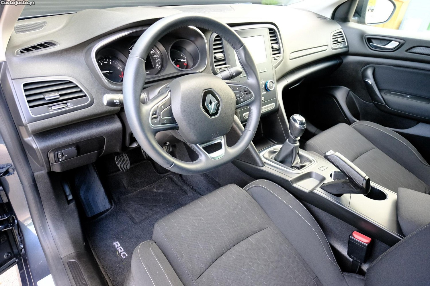 Renault Mégane Sport Tourer 1.5 Blue dCi Limited — fotografia 18