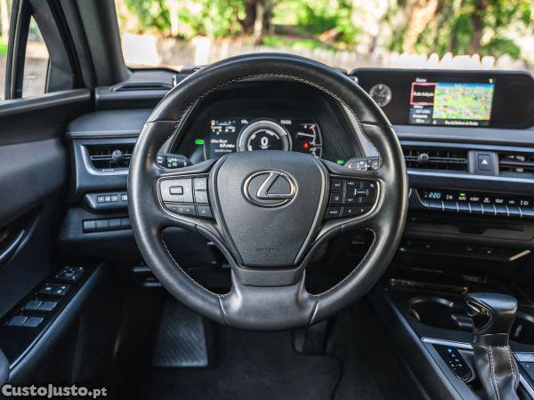 Lexus NX UX 250h Special Edi — fotografia 2