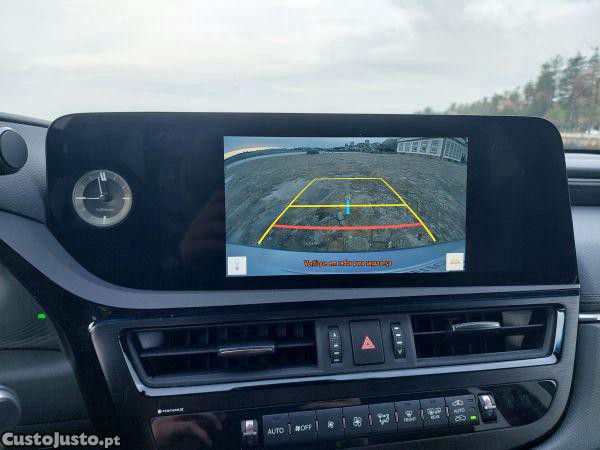 Lexus ES 300h Sport — fotografia 5