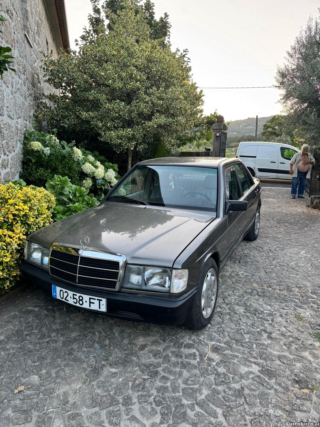 Mercedes-Benz  Mercedes 190D — photo 2