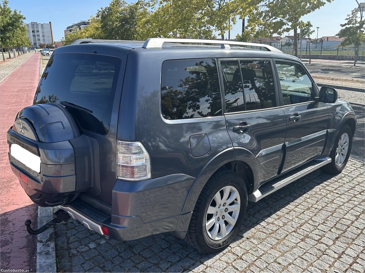 Mitsubishi Pajero 3.2 DIDLongo Instyle — fotografia 6