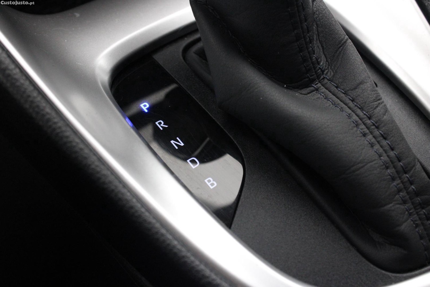 Toyota Yaris 1.5 HDF EXCLUSIVE (AUTO) — fotografia 15