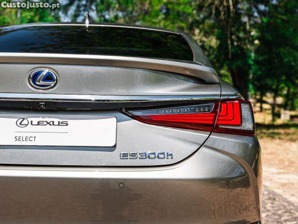 Lexus ES 300h Special Edi — fotografia 33