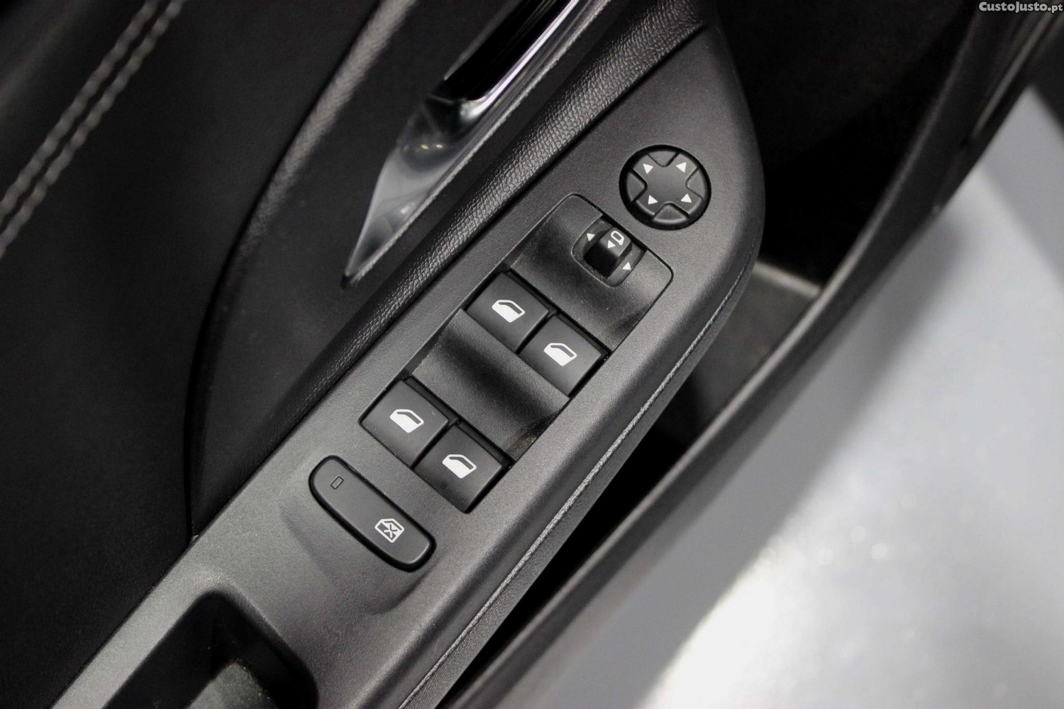Opel Corsa 1.5 D Elegance — fotografia 19