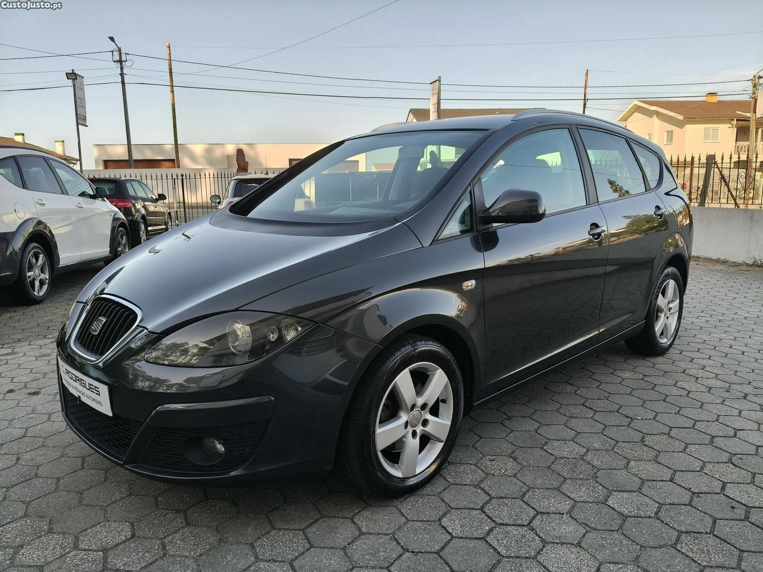 SEAT Altea XL 1.6 TDi Ecomotive — fotografia 15