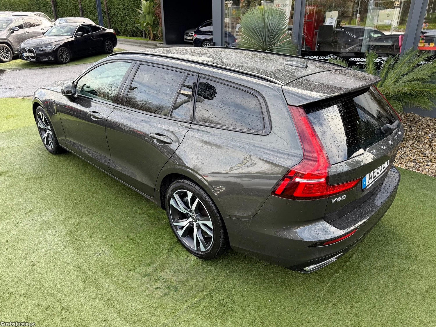 Volvo V60 2.0 T6 AWD TE R-Design — fotografia 15