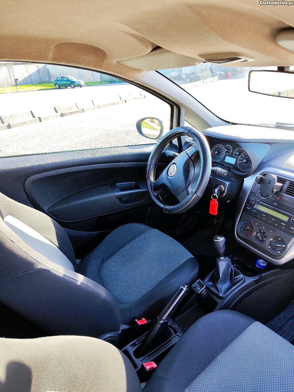 Fiat Grande Punto 1.3 Multijet - 11 foto 5