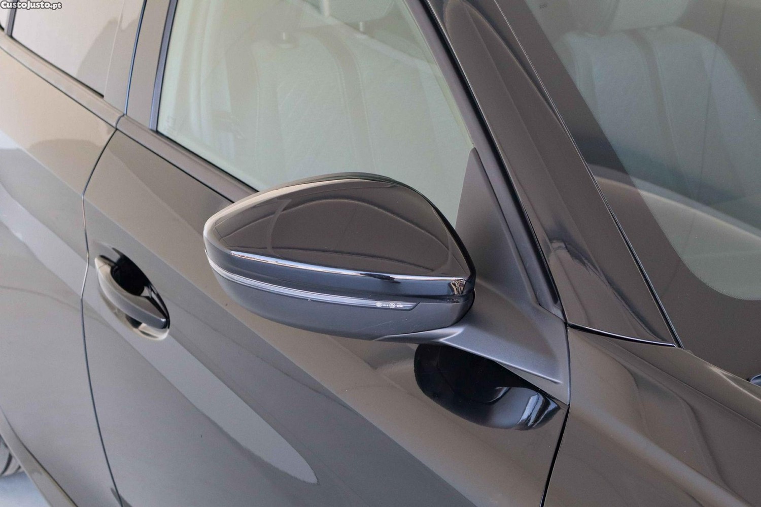 Peugeot 208 1.2 Hybrid Allure e-DCS6 — fotografia 27
