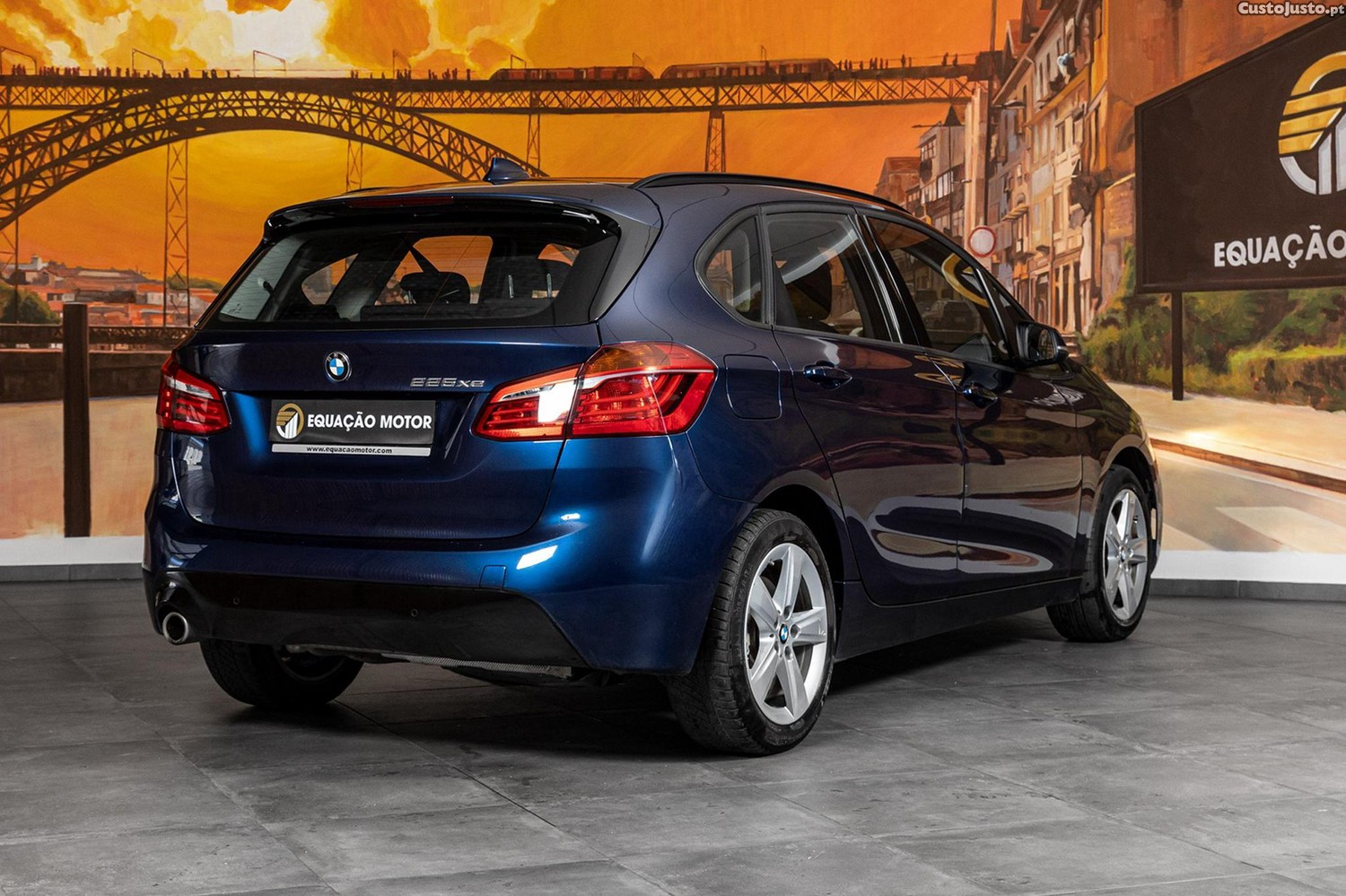 BMW 225 Active Tourer XE Advantage — fotografia 24