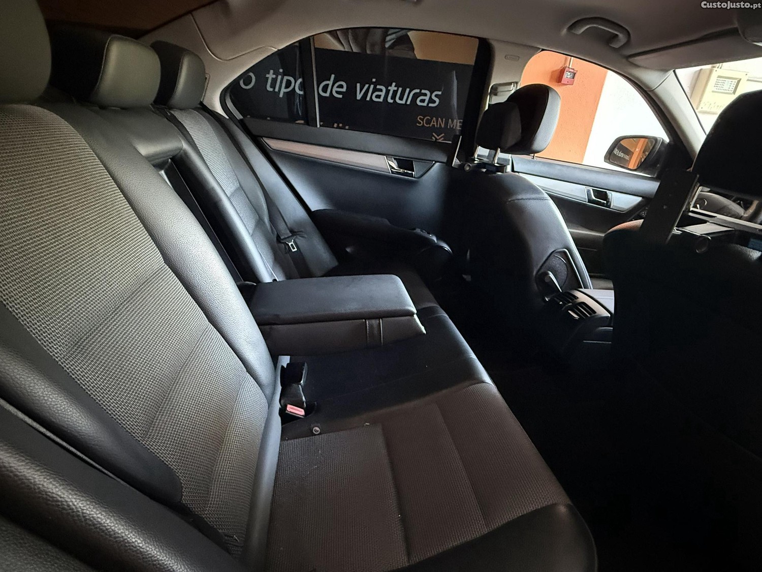 Mercedes-Benz 220 M6 AVANTGARD — fotografia 10