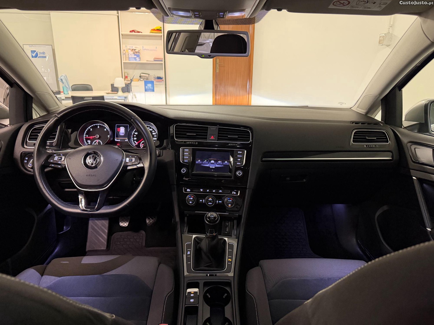 Volkswagen Golf Variant 1.6 TDI HIGHLINE - 155.000 KM - Todas as REVISÕES NA MARCA - UM PROPRIETÁRIO - NACIONAL — fotografia 3