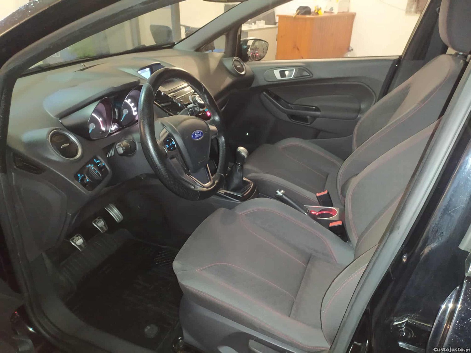 Ford Fiesta 1.5 tdci 95 cv ST LINE — fotografia 4