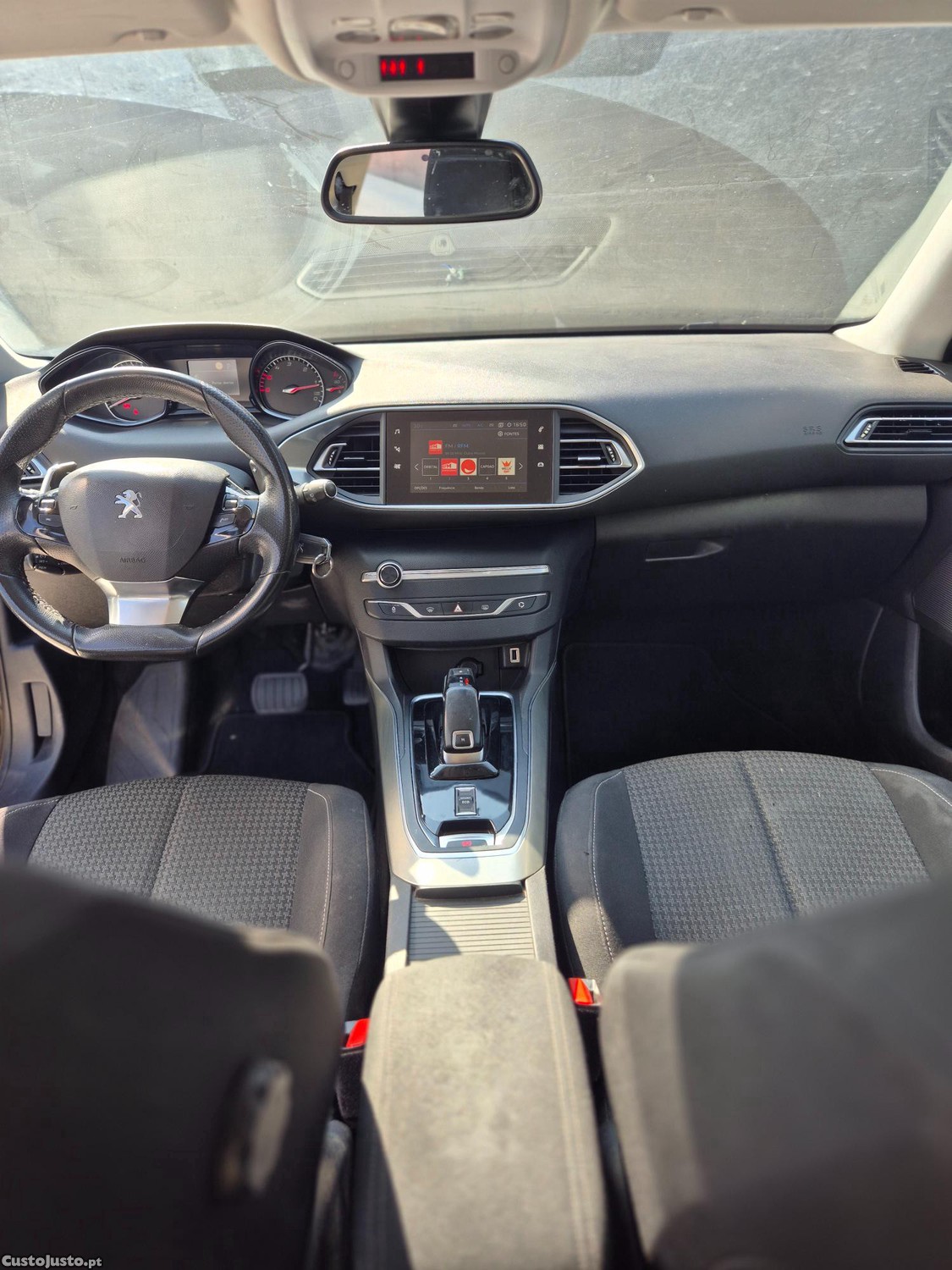 Peugeot 308 1.5 hdi EAT8 — fotografia 2