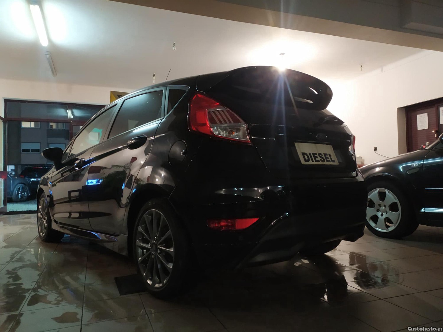 Ford Fiesta 1.5 tdci 95 cv ST LINE — fotografia 2
