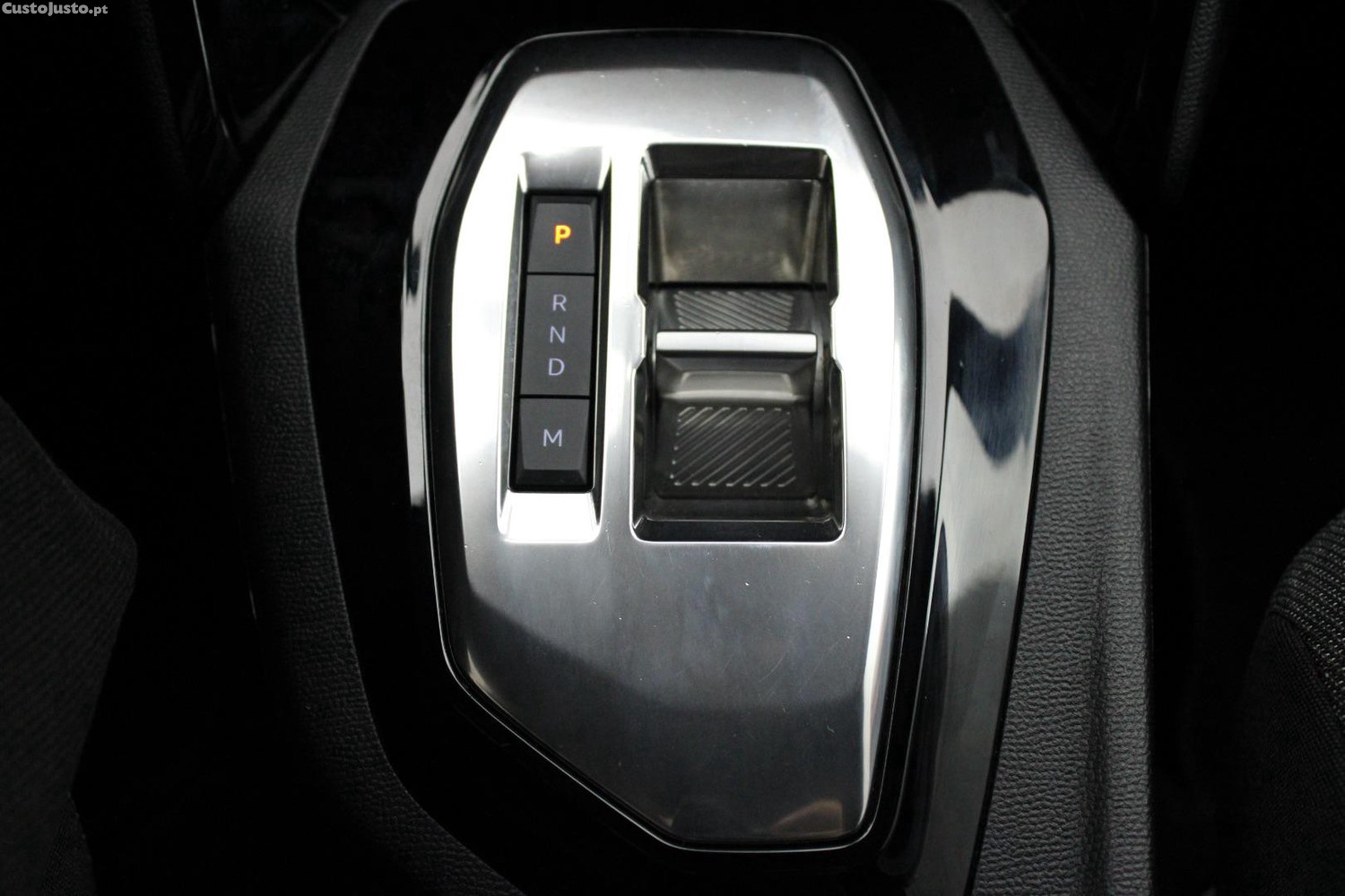 Peugeot 2008 1.5 BHDI ACTIVE (AUTO) — fotografia 9