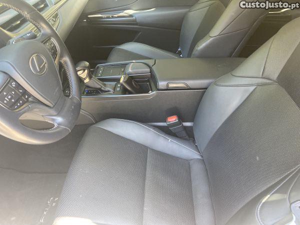 Lexus ES 300h Special Edi — fotografia 5