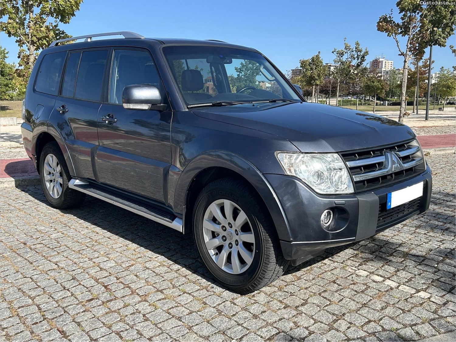 Mitsubishi Pajero 3.2 DIDLongo Instyle — fotografia 7